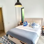 Suelo Flat Villa