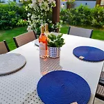 Villa Suelo Flat